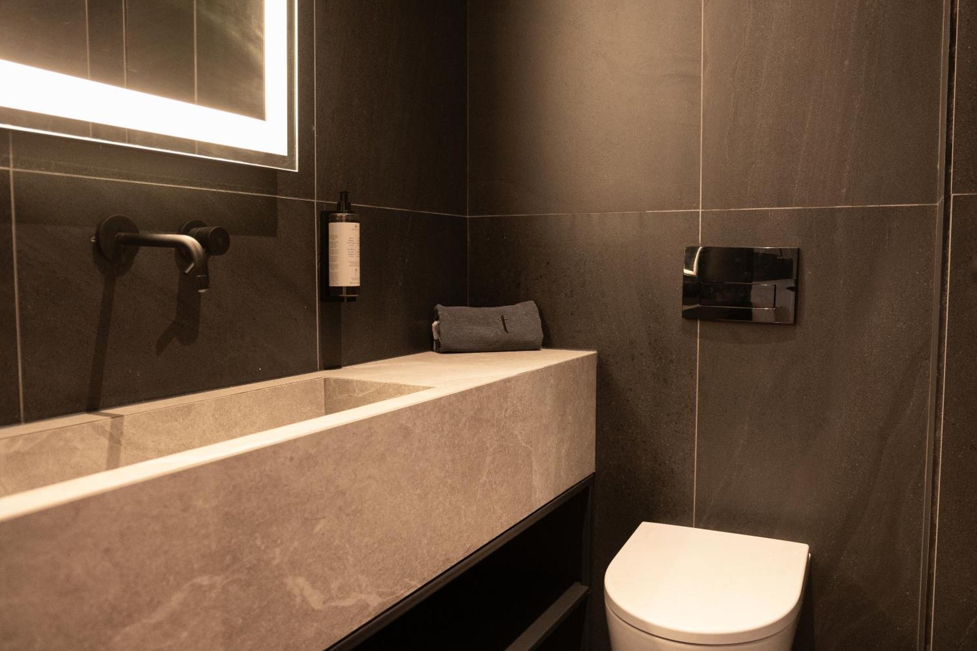 Taskou Luxury Suites เทสซาโลนิกิ ภายนอก รูปภาพ