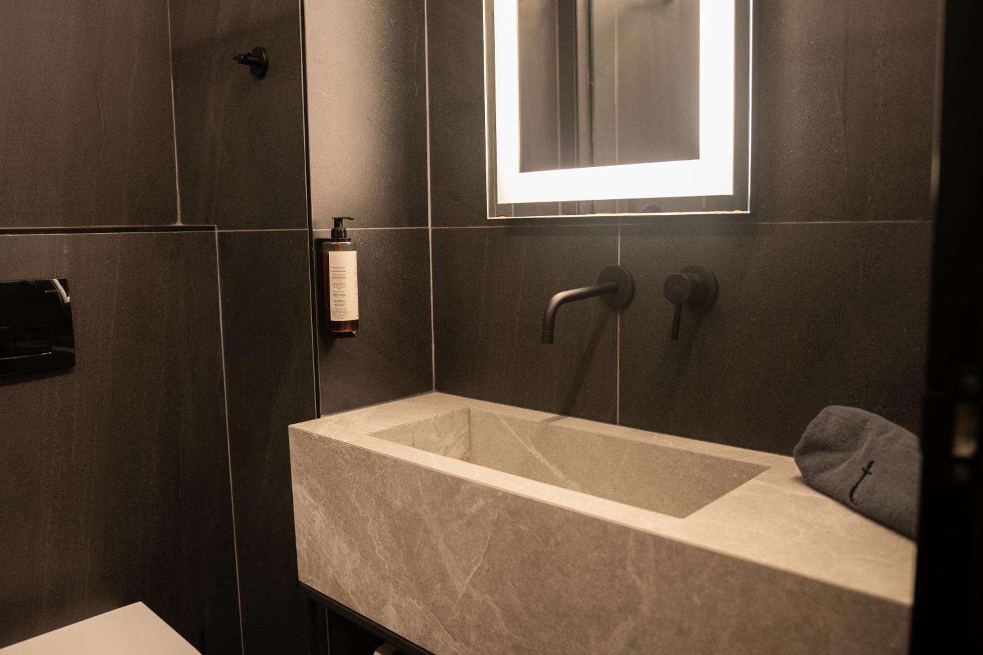 Taskou Luxury Suites เทสซาโลนิกิ ภายนอก รูปภาพ