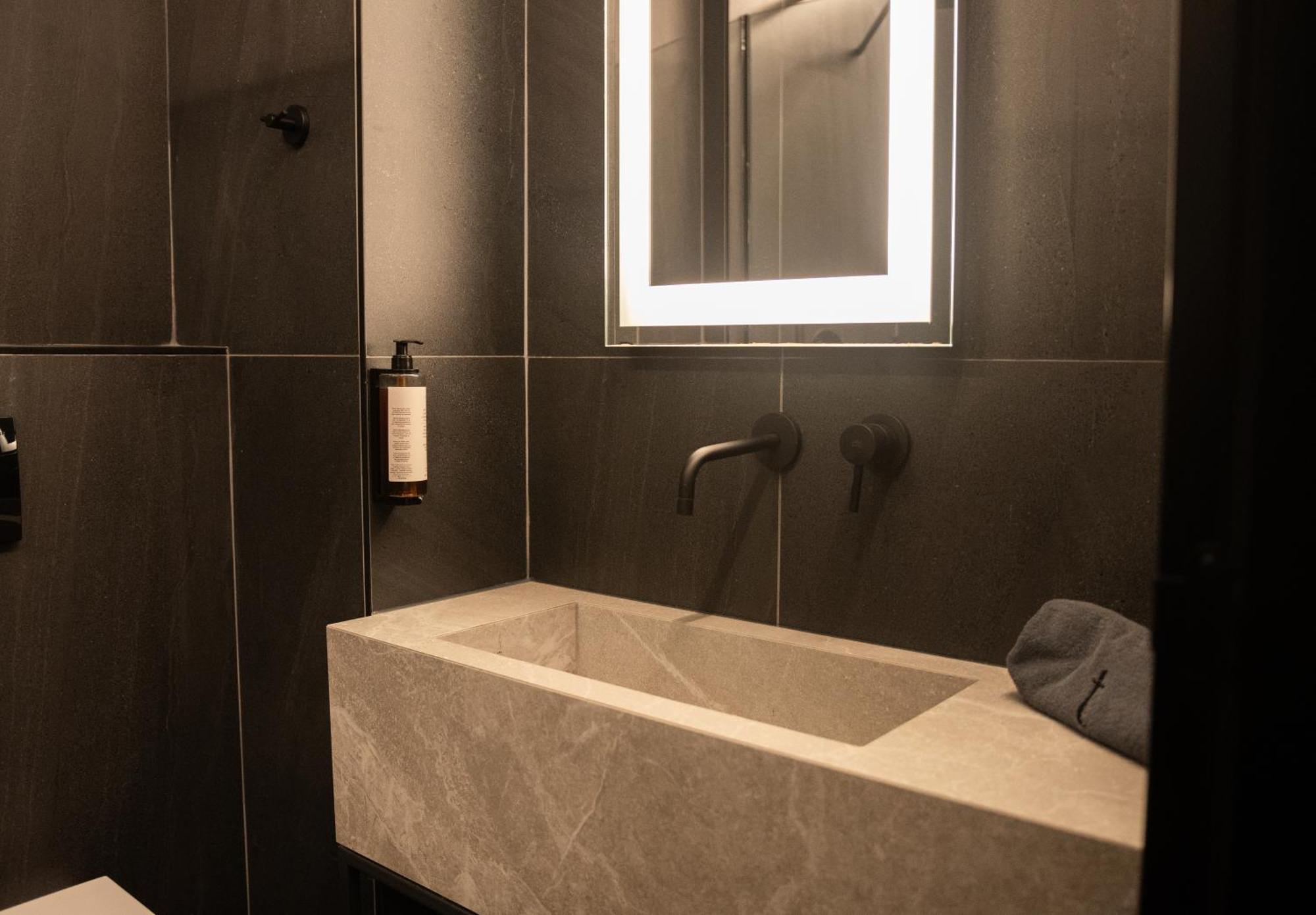 Taskou Luxury Suites เทสซาโลนิกิ ภายนอก รูปภาพ